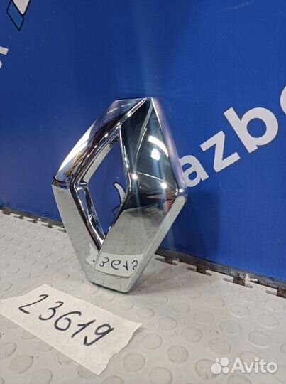 Эмблема решетки радиатора Renault Kaptur