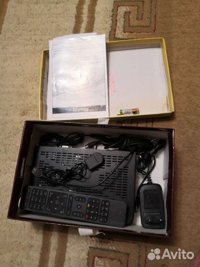 Спутниковая тв приставка с WiFi Skyway Nano 3