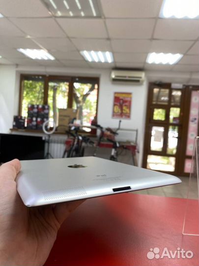 Планшет Apple iPad 2