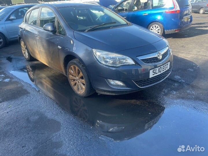 Блок управления двигателем opel astra J 2010