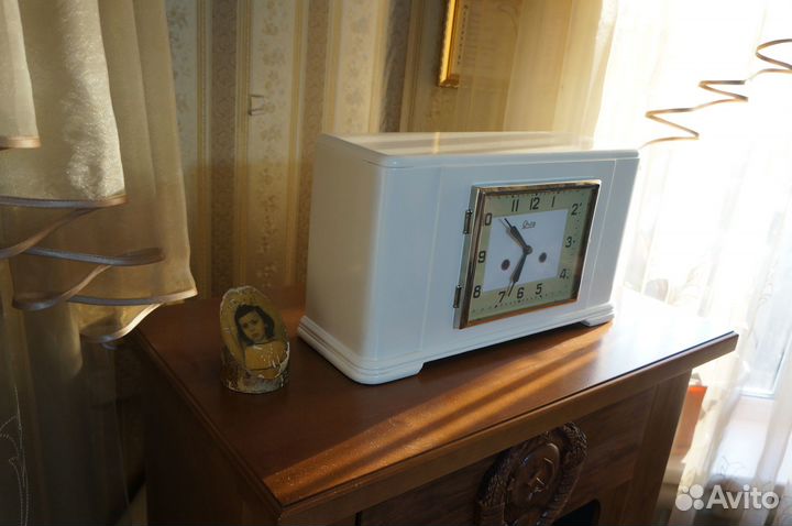 Часы настольные очз Янтарь № 226 (из первых)