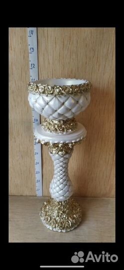 Статуэтки, колоны, вазы