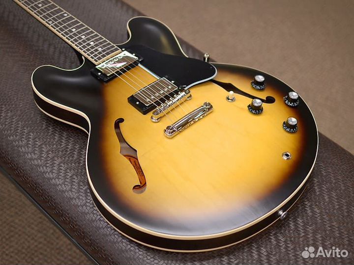 Электрогитара Gibson ES-335 + Супер комплект