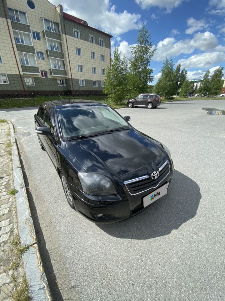 Toyota Avensis: фото владельца