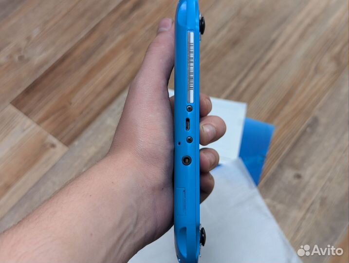 Sony PS Vita slim 2000 прошитая