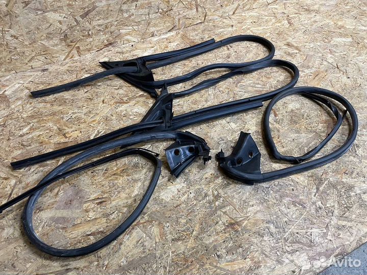 Уплотнители дверей Мерседес w219 cla500