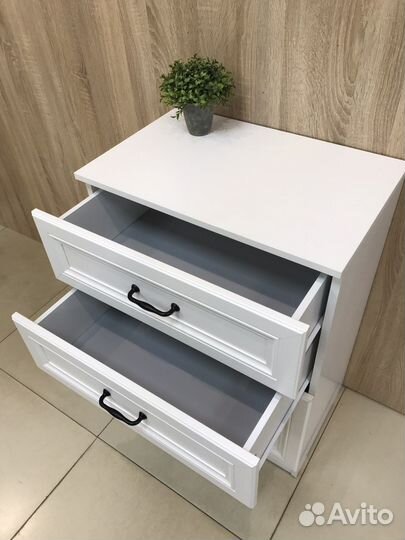 Тумба в прихожую или спальню