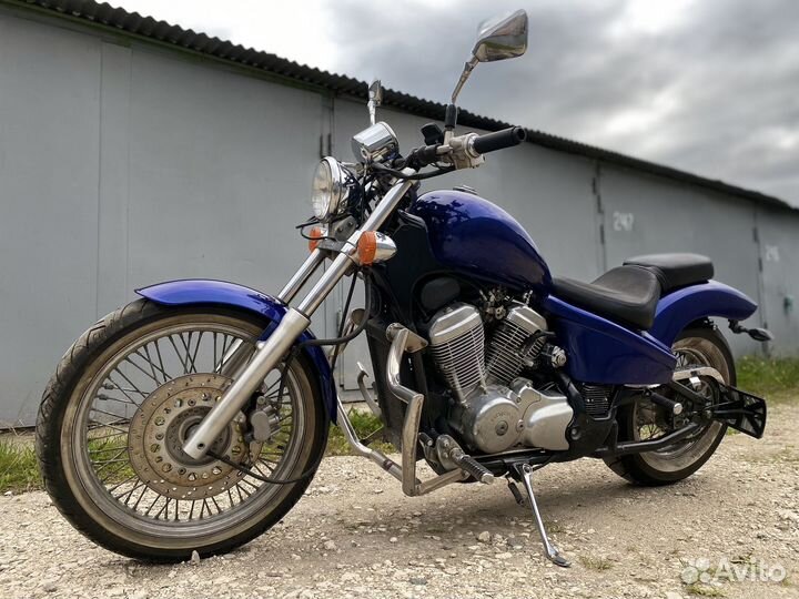 Мотоцикл honda VT 600 чоппер