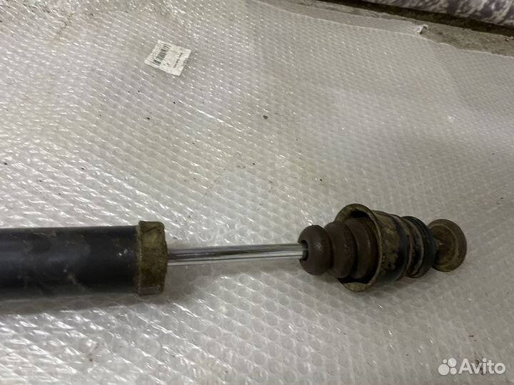 Амортизатор задний Hyundai Sonata EF Соната