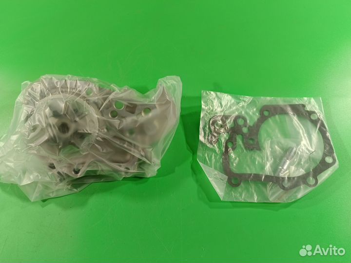 Помпа для Renault Logan