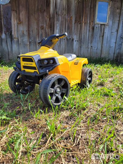 Детский квадроцикл на аккумуляторе