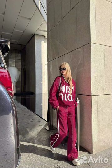 Костюм женский