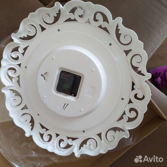 Часы настенные новые