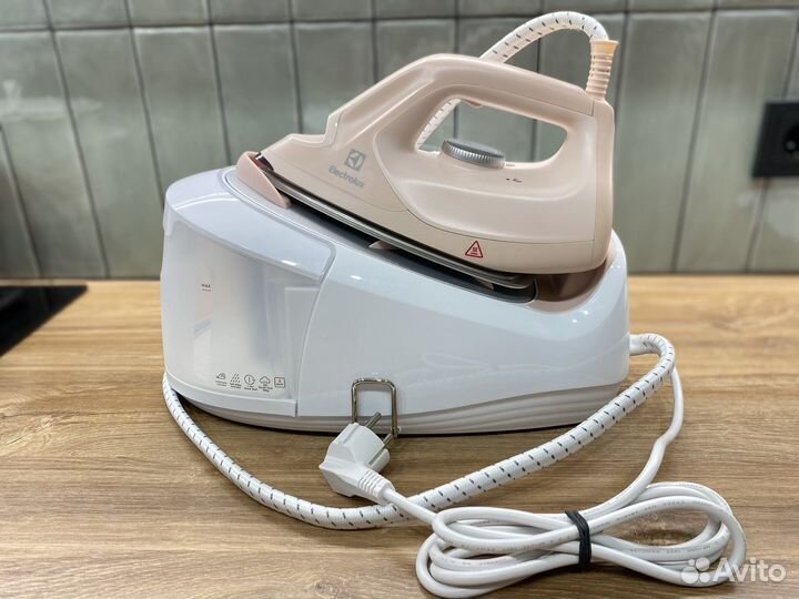 Парогенератор Electrolux Refine 600