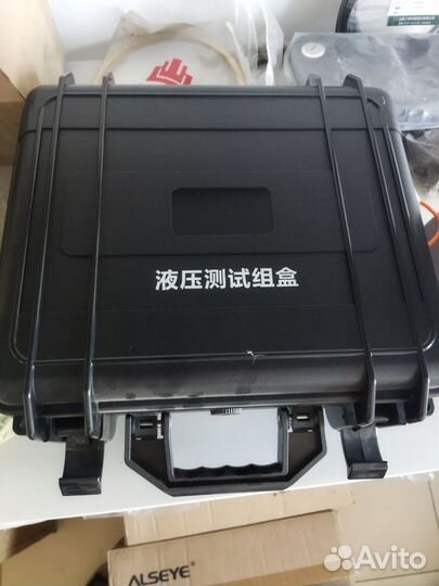 Набор манометров для гидравлики