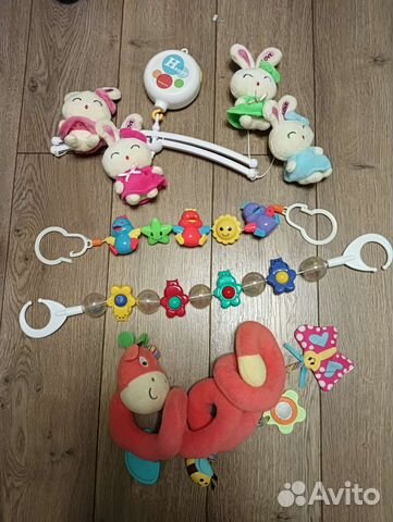 Игрушки для малышей, узыкальный мобиль и подвески