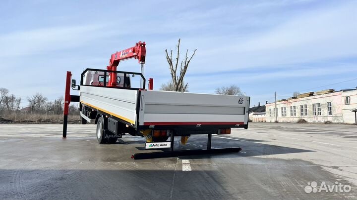 Mitsubishi Fuso Canter с КМУ, 2014