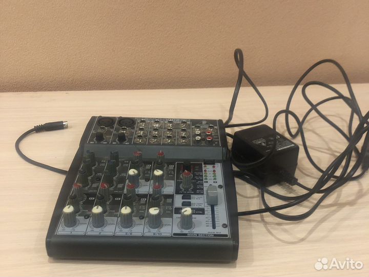 Аналоговый микшерный пульт