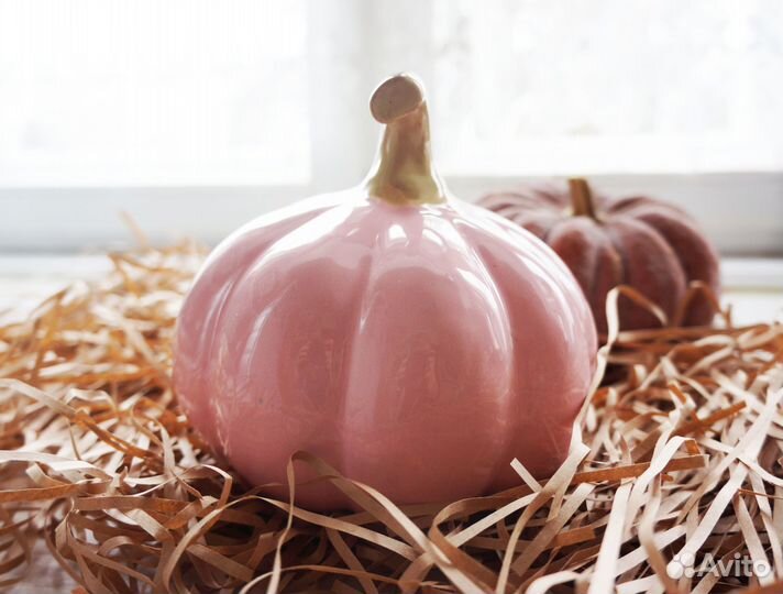 Тыква декоративная керамическая розовая, декор