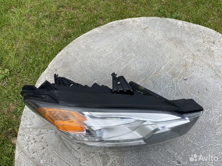 Фара передняя правая на Ssang Yong Actyon