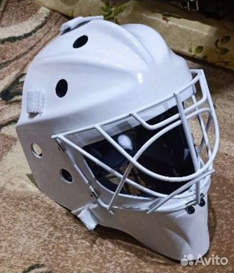 Маска на вратарский шлем