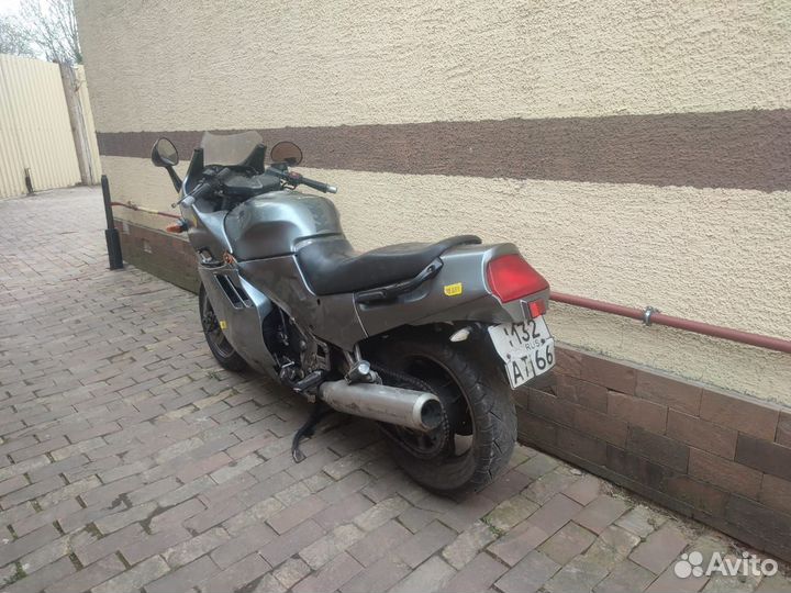 Suzuki gsx1100 katana
