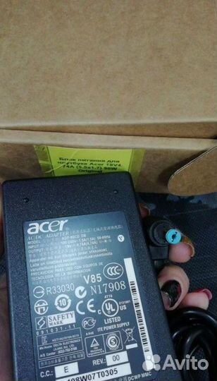 Новые фирменные зарядки для ноутбуков Acer
