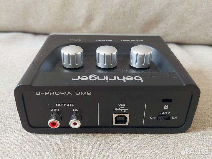 Внешняя звуковая карта behringer u phoria um2