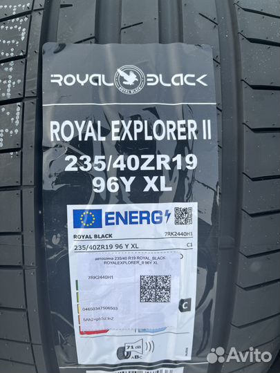 Royal Black Royal Explorer II 235/40 R19 96Y