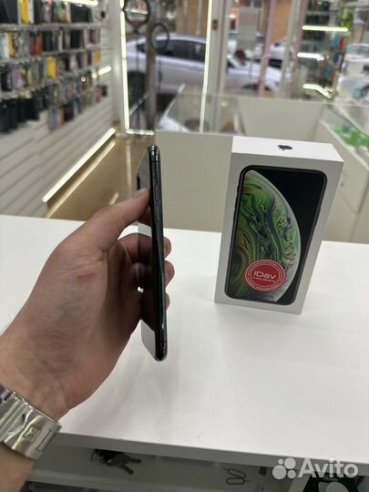 iPhone Xs, 64 ГБ