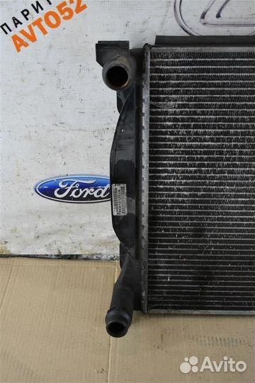 Радиатор охдаждения Audi A4 B7 2008