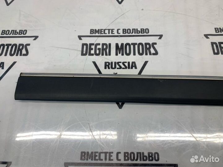 Молдинг двери передней правой хром Volvo S80 01-06