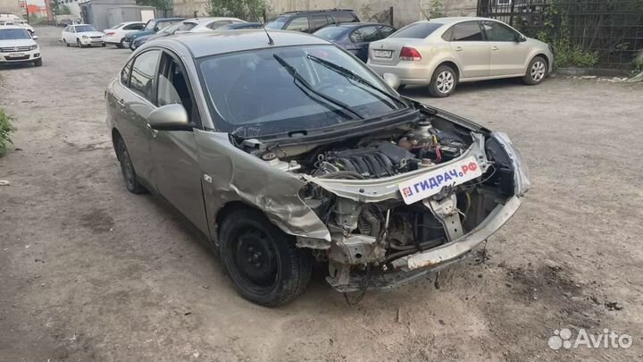 Крышка зеркала внутренняя правая Nissan Almera (G1