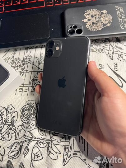 Телефон iPhone 11