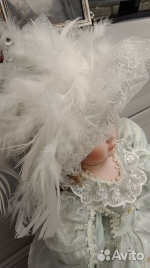 Кукла фарфоровая коллекционная