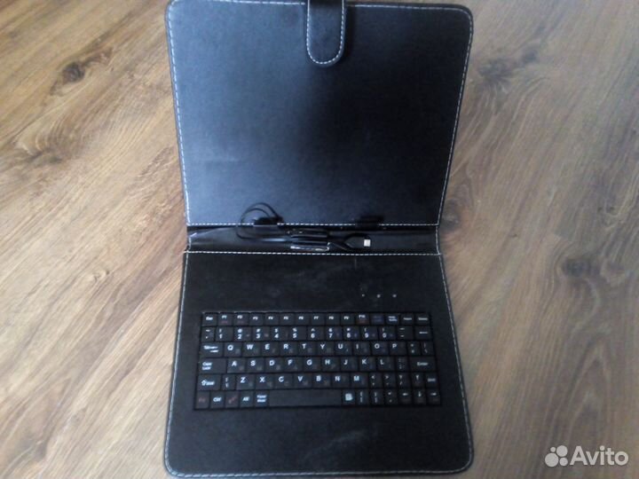 Чехол с клавиатурой