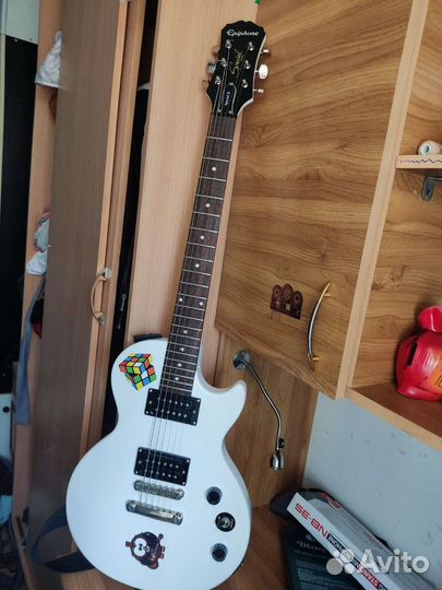 Электрогитара Epiphone les paul