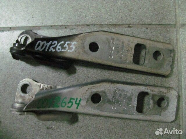 Петля капота правая Vw Golf 4 1J0 1998-2006