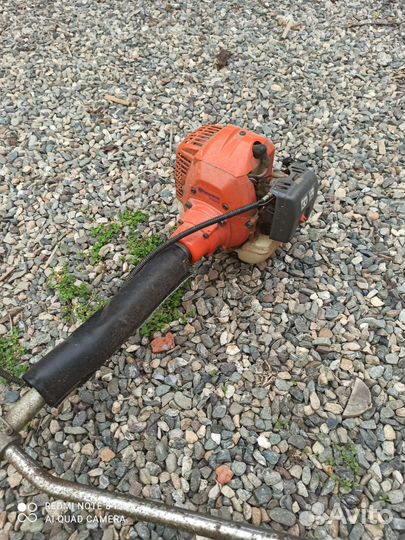 Продаю бензокосы Хускварна 143 R2 и Хитачи