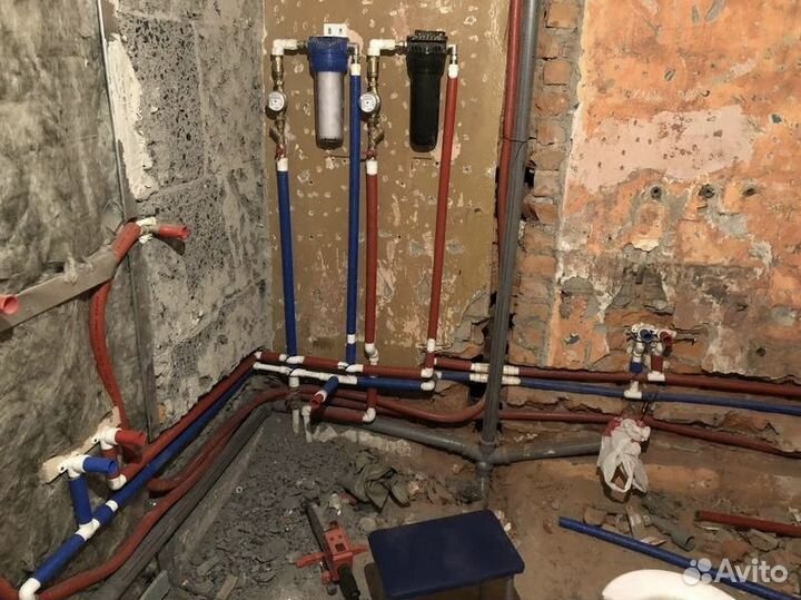 Сантехник. Монтаж труб водоснабжения