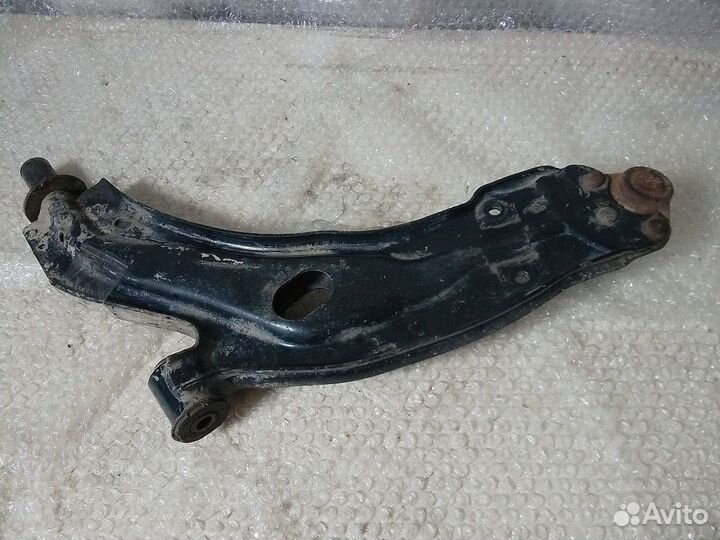 Рычаг подвески перед право Fiat Doblo 3C 1.4