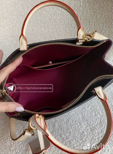 Сумка от Louis Vuitton