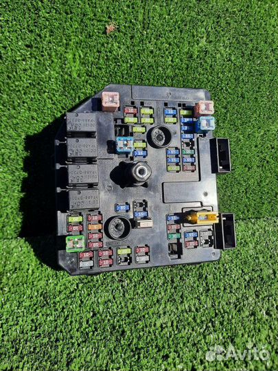 Блок предохранителей салонный Opel Antara C140 LE5