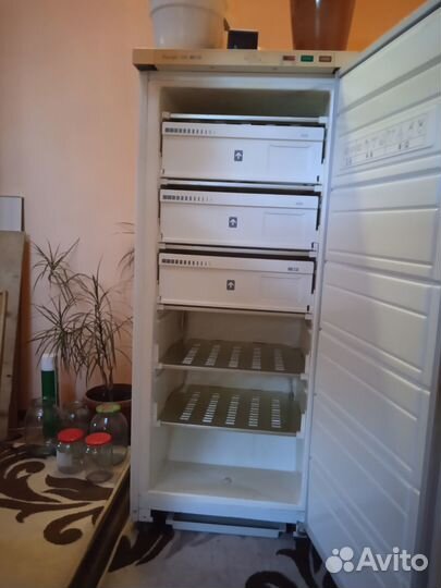 Продам морозилку