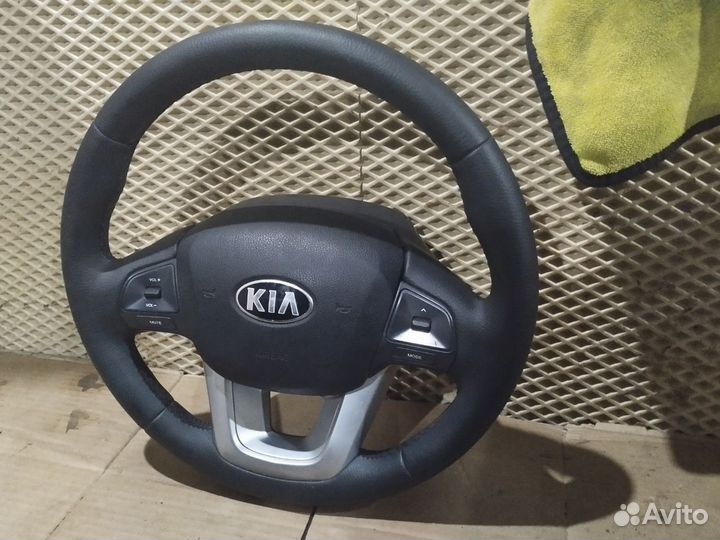 Руль / Kia Rio 3