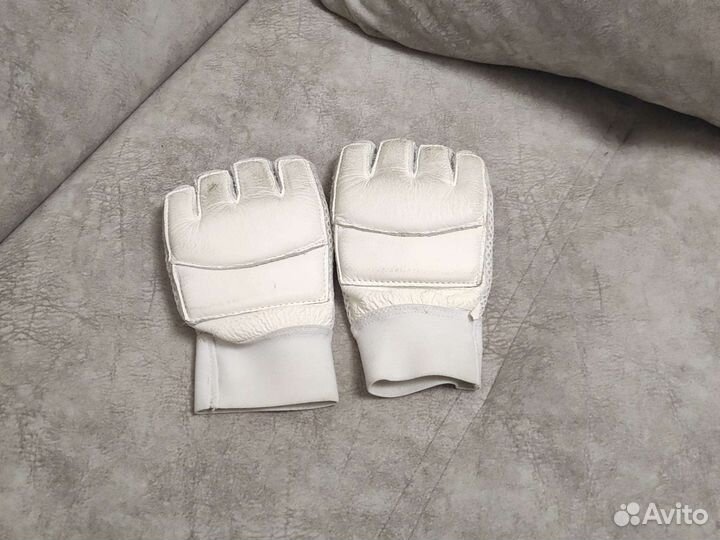 Перчатки для каратэ