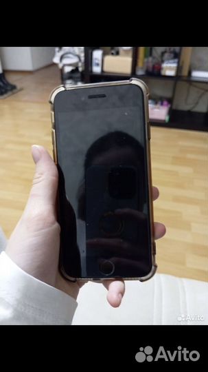 iPhone SE, 64 ГБ