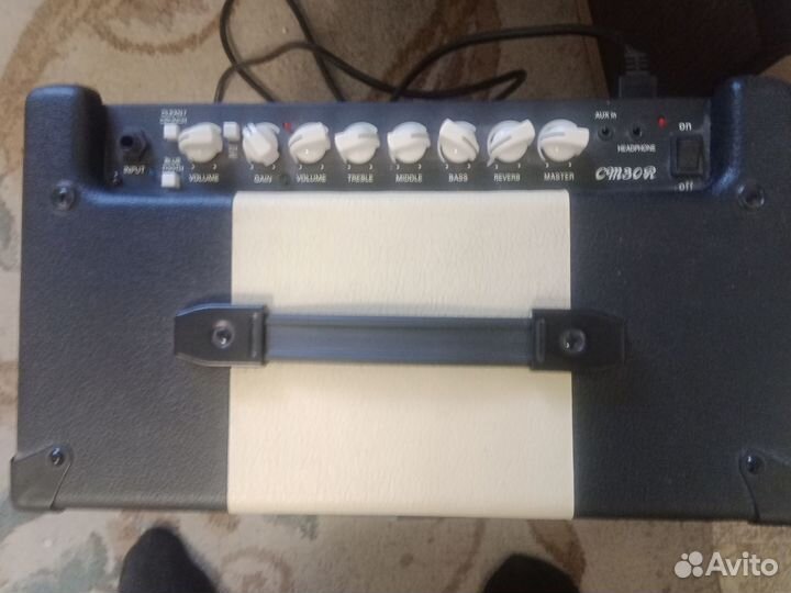 Гитарный комбоусилитель cort cm30r 30W