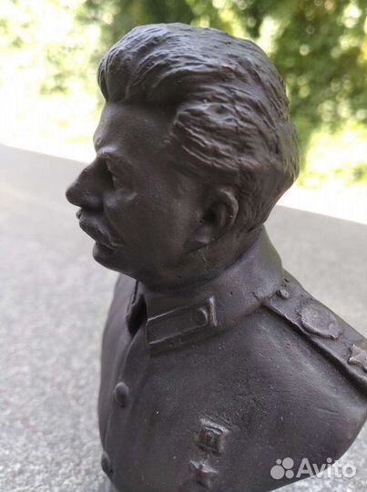Бюст Сталина бронза