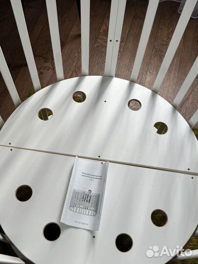 Детская кровать бу + 2 матраса (круг и овал)